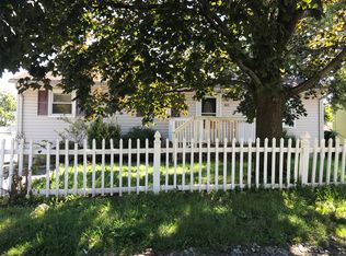 942 Rahway Ave, Avenel, NJ 07001