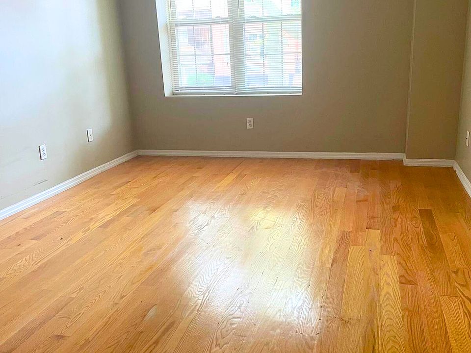 2nd image of 1392 E 18th St APT 2F