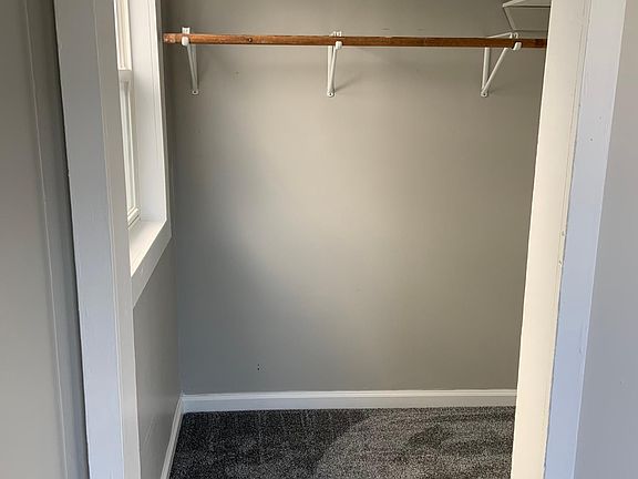 4th image of 2309 S Walnut St #2