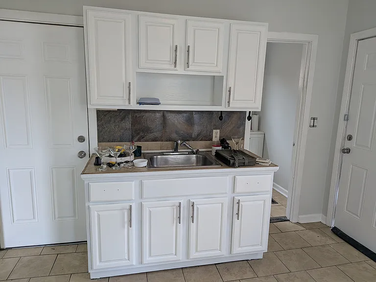 377 Berkshire Ave — Photo 7