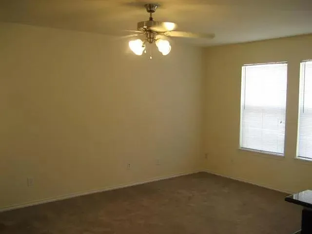 701 Claremont Pkwy #A — Photo 7
