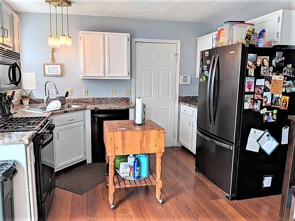 4th image of 3410 Sibley Ln