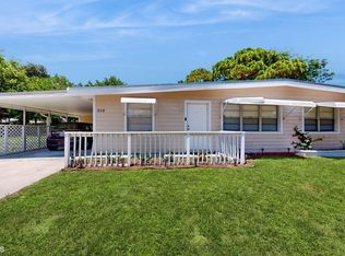 929 SE Stypmann Blvd, Stuart, FL 34994