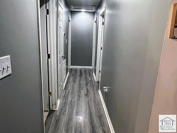5th image of 113 Cedar St