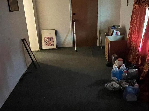 4th image of 4705 Farlin Ave