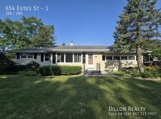 654 Estes St #1, Gurnee, IL 60031