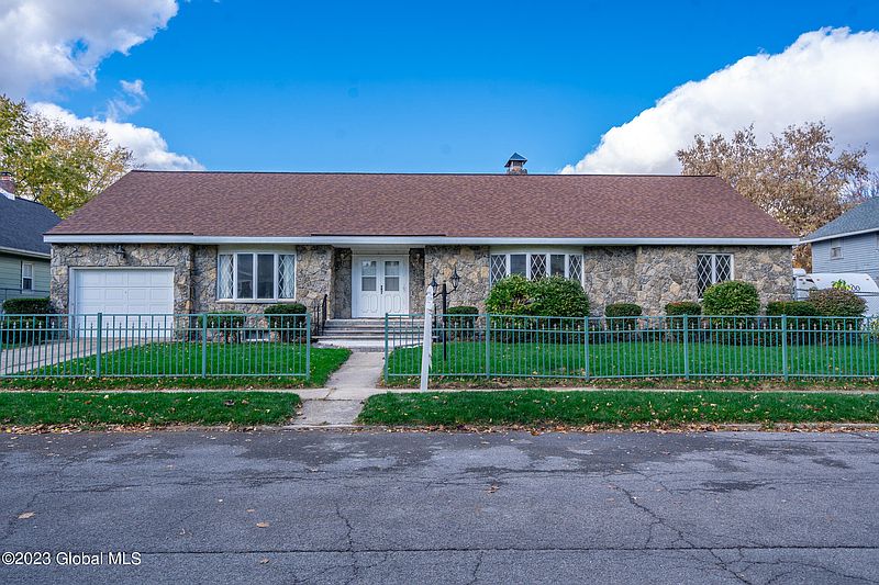 5th image of 205 Swan Street
