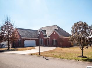 1614 McKinley View Blvd, Sevierville, TN 37862