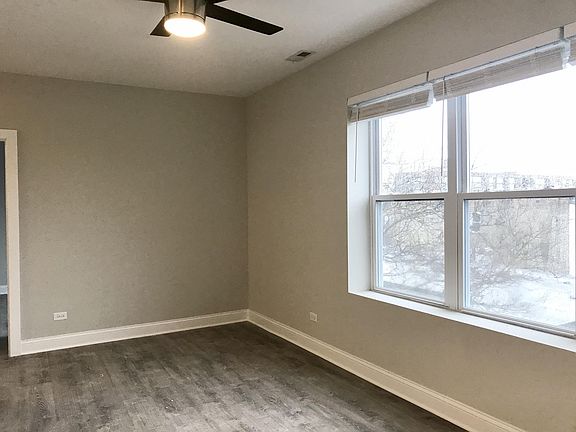 3rd image of 3108 N Milwaukee Ave APT 2E