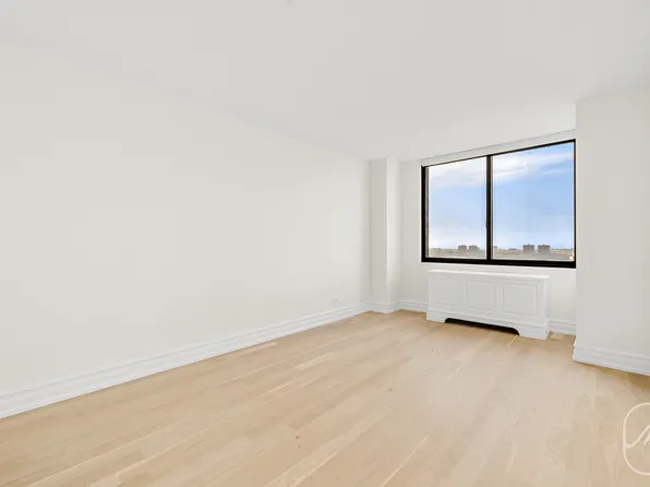 145 West 67th Street image 6 of 18