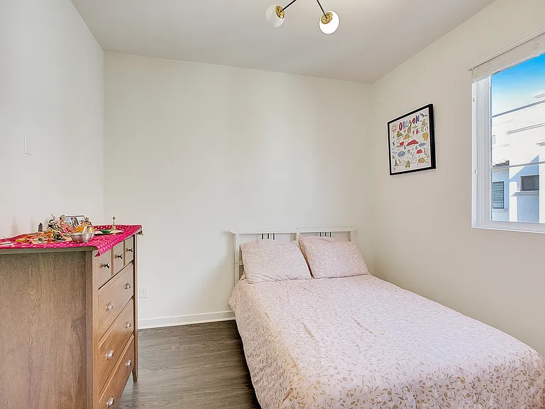 749 Talbot Ln — Photo 7