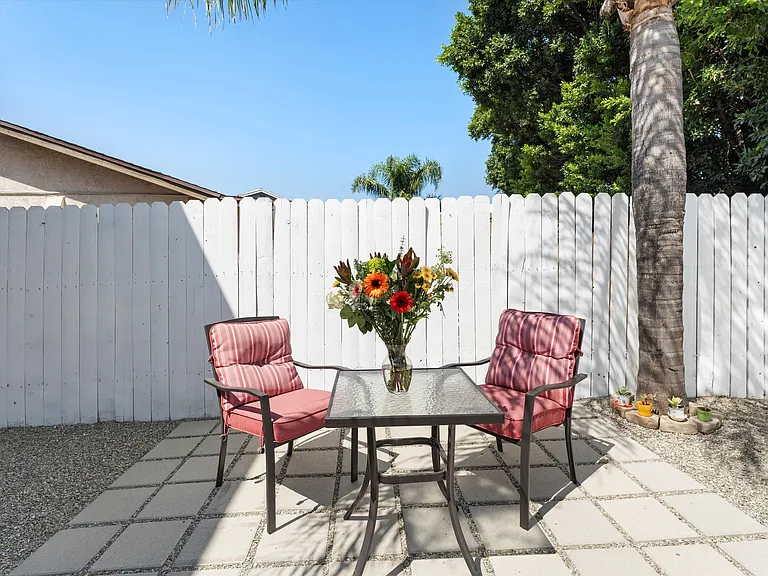 Woodcrest Dr — Photo 14
