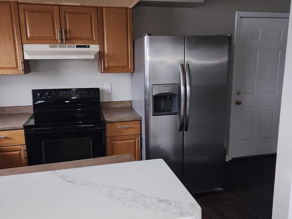 1st image of 9516 4th Bay St APT 103