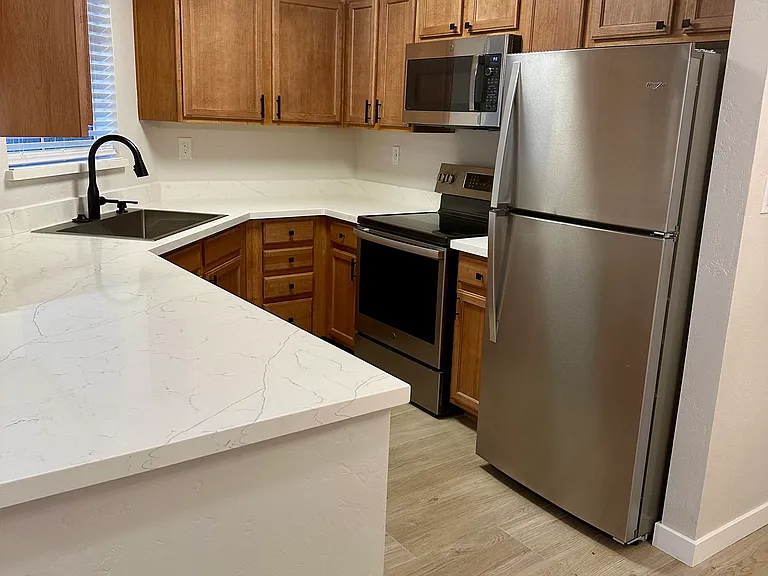 3845 E Greenway Rd — Photo 9
