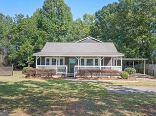 245 Club Dr, Locust Grove, GA 30248