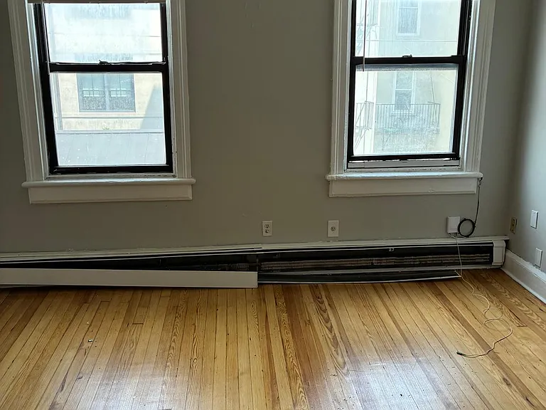 504 Court St #5 — Photo 16