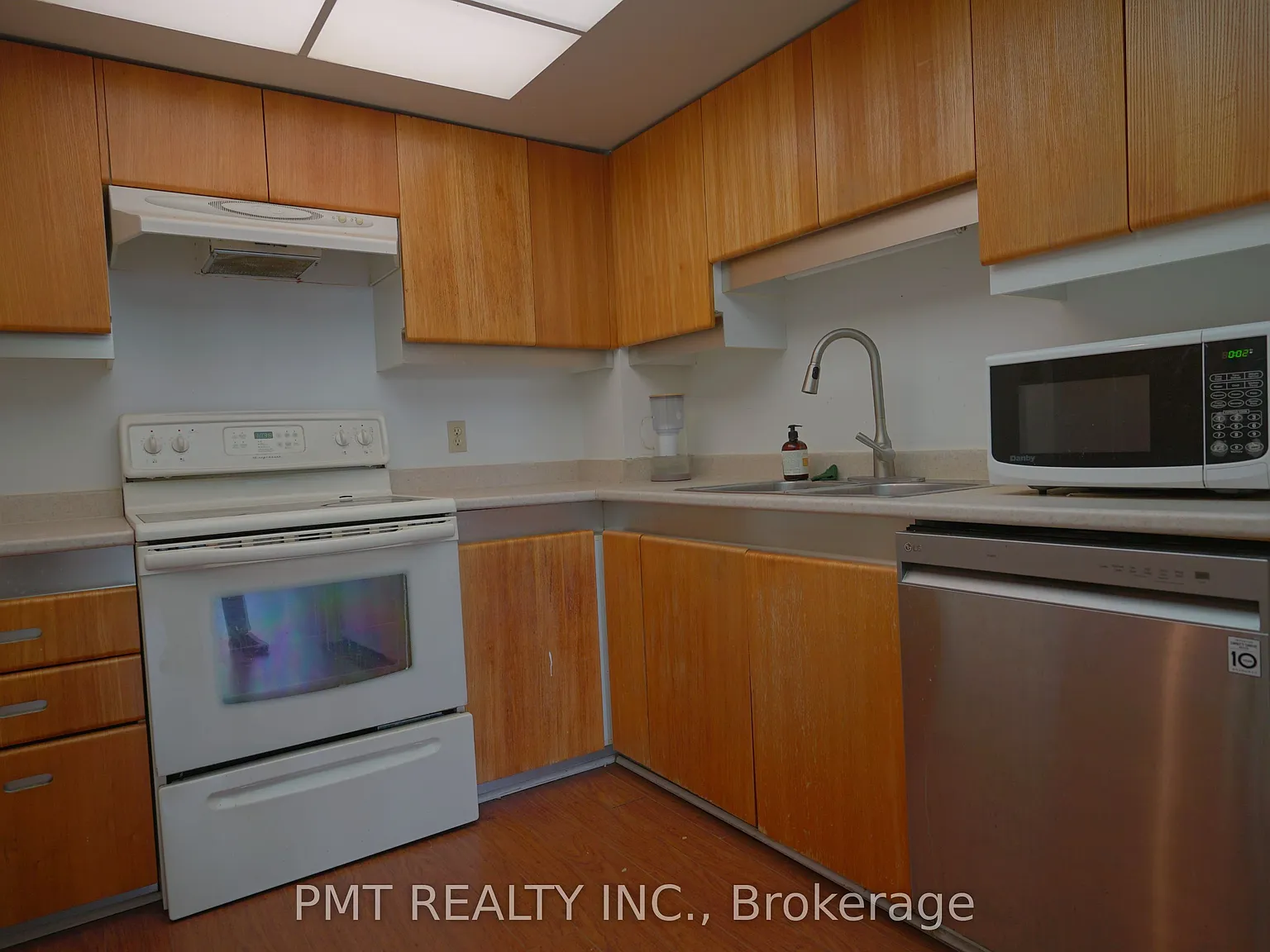 1 bed, $2,399 — Photo 3