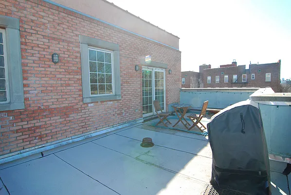 Sold by Momentum Real Estate LLC | media 36