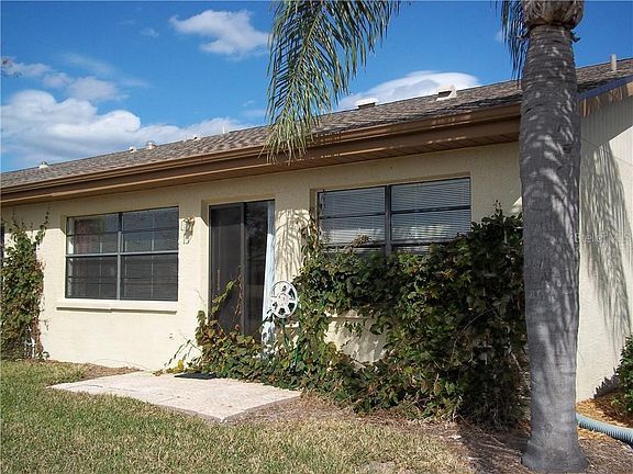 3rd image of 2718 Lancaster Dr #0