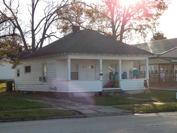 319 S Section St, Sullivan, IN 47882