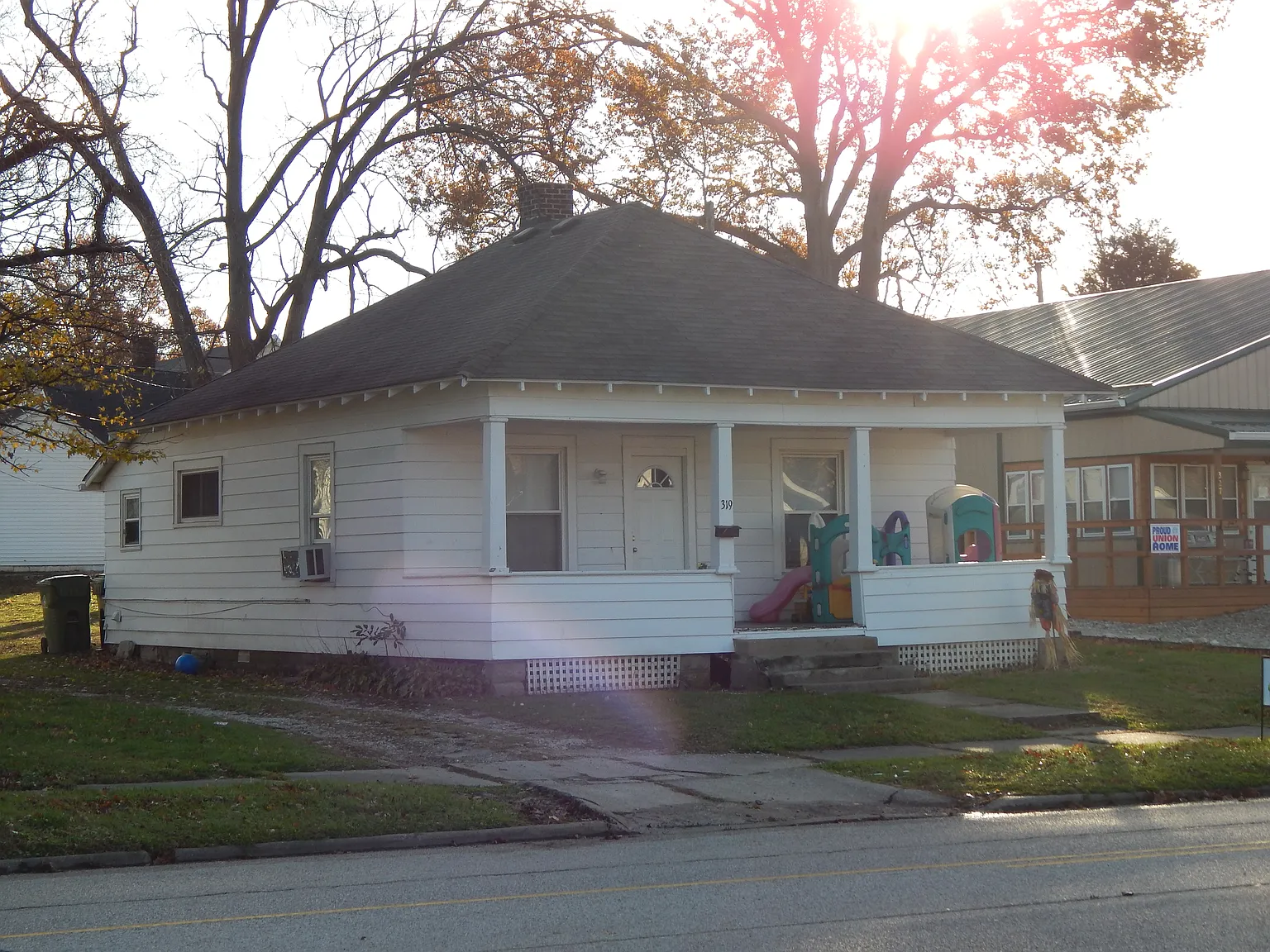 319 S Section St photo 1
