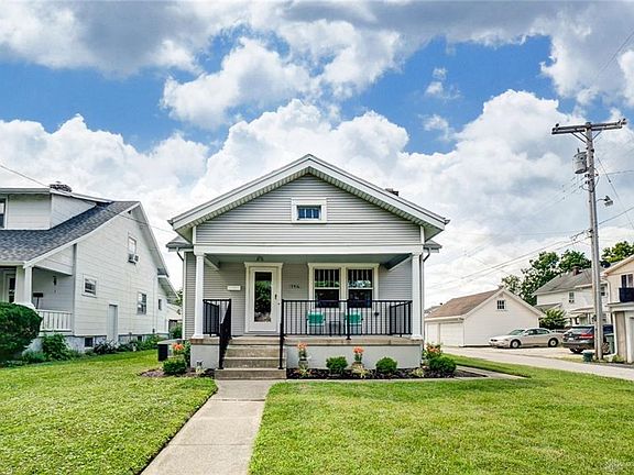 2nd image of 3516 Woodbine Ave