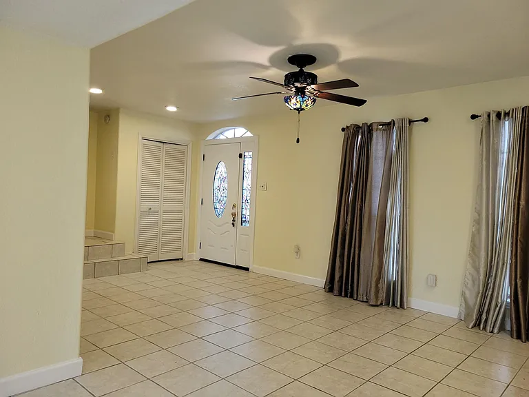 Sandpiper Dr — Photo 2