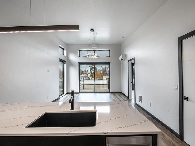 821 N 4th St #307 — Photo 22
