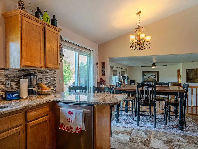 3925 N Graphite Ct — Photo 11