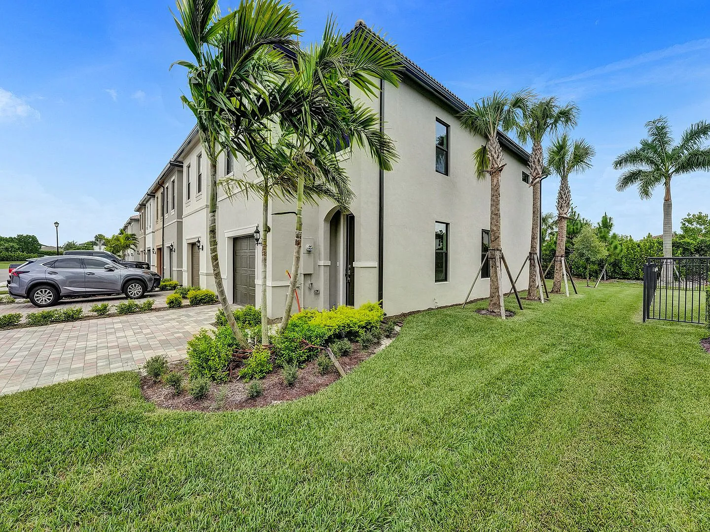 Brand New House Townhome in The Fields! — Photo 3