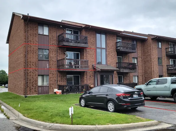 15801 Aspen Ct APT 201, Oak Forest, IL 60452