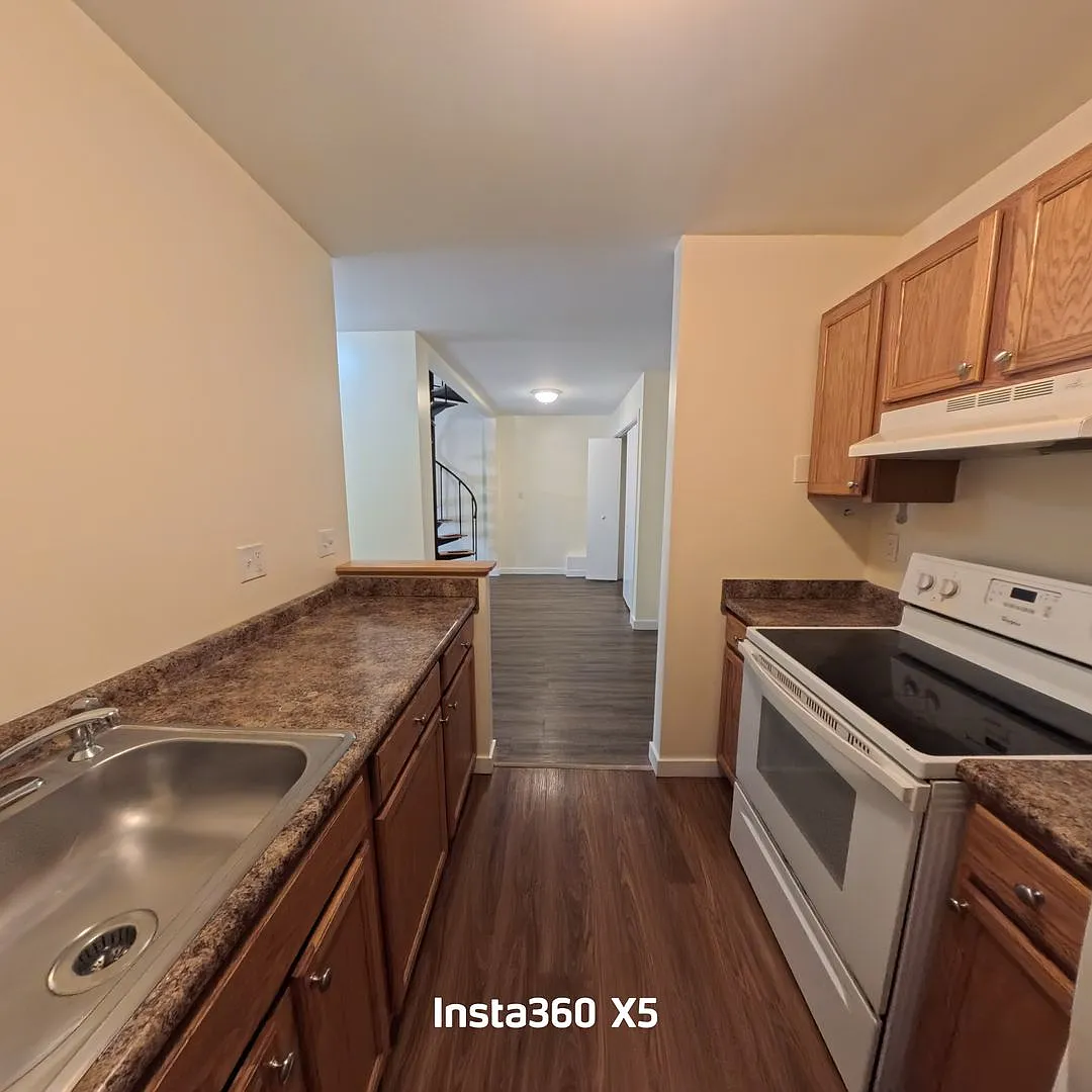 3699 Broadbridge Ave — Photo 1
