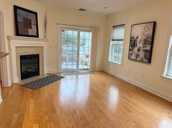 2000 Davenport Ave #2107, Canton, MA 02021