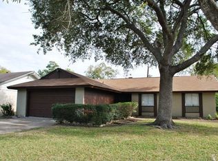 4107 Ravine Dr, Friendswood, TX 77546