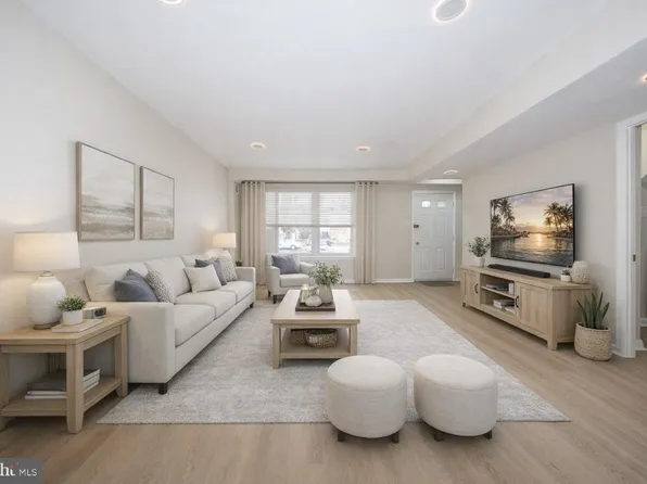 8212 Chelwynde Ave, Philadelphia, PA 19153