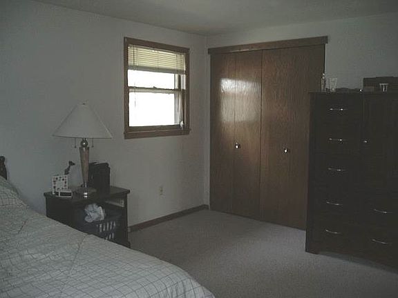 4th image of 463 Nebraska Ave E