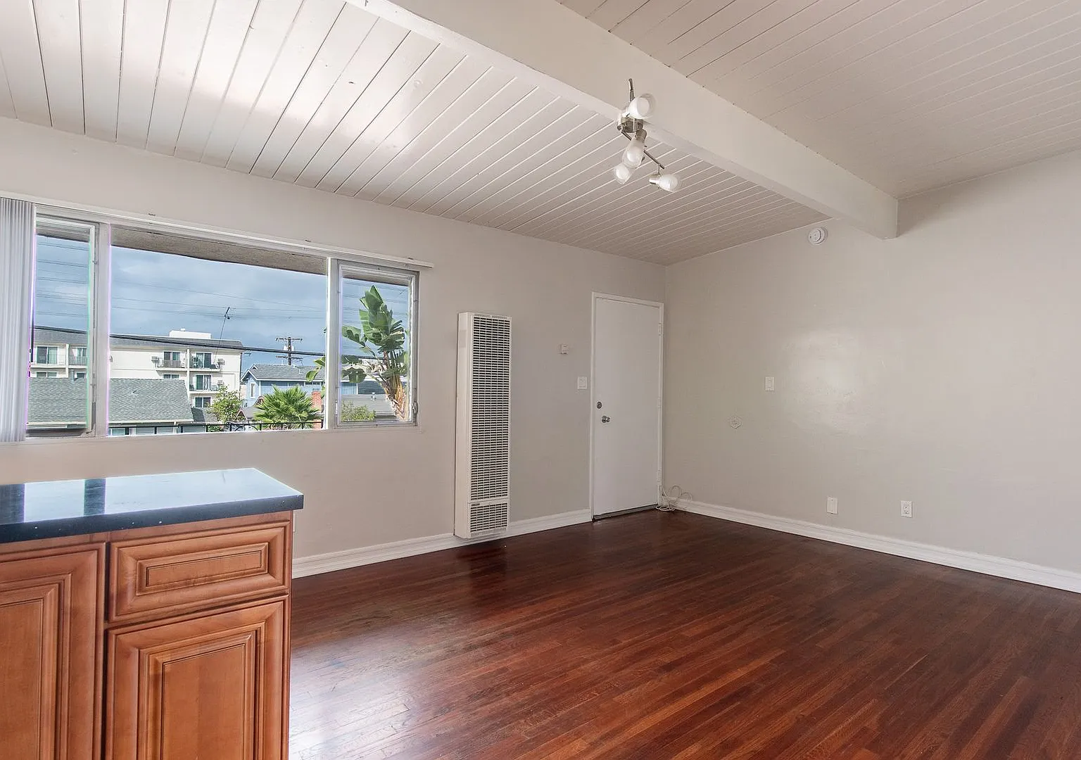 3815 Vermont St — Photo 3