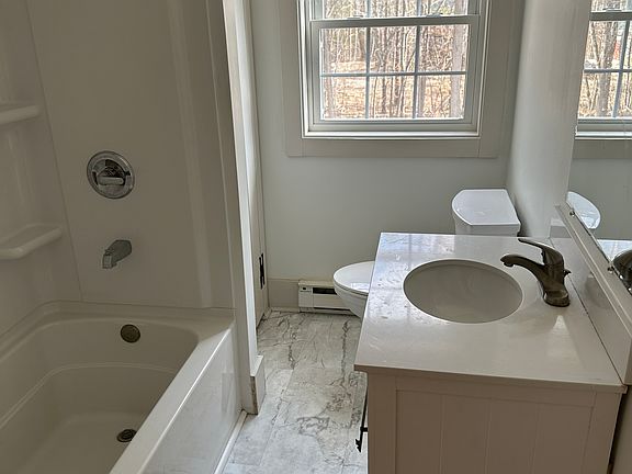 4th image of 230 Fore Rd #A