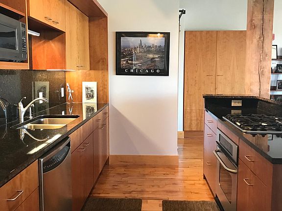3rd image of 608-105 S 9th St #608