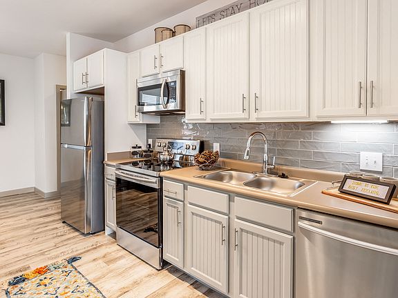 4th image of 1200 N Gateway Blvd #5112