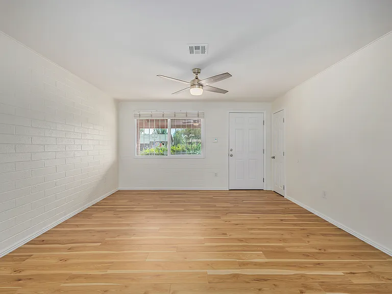 3234 E Friess Dr — Photo 14