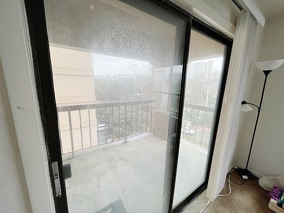 4th image of 1600 Park Cir #504-1