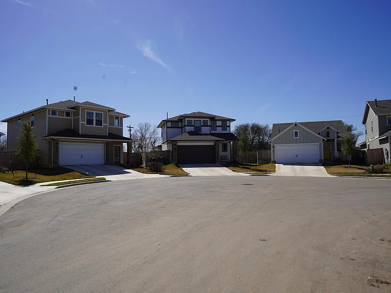 8614 Cumbrae Ln — Photo 31