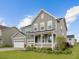 84 Hedgerow Dr #RZ1E2V, Elgin, IL 60124