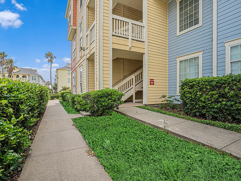7000 Seawall Blvd #1011 — Photo 12