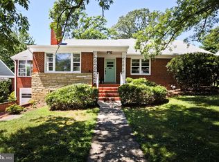 5523 18th St N, Arlington, VA 22205