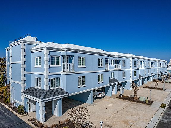2nd image of 718 Pleasure Ave #718