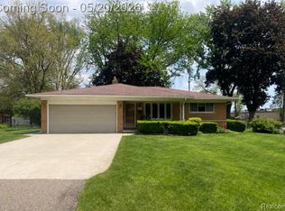 45078 Vanker Ave, Utica, MI 48317