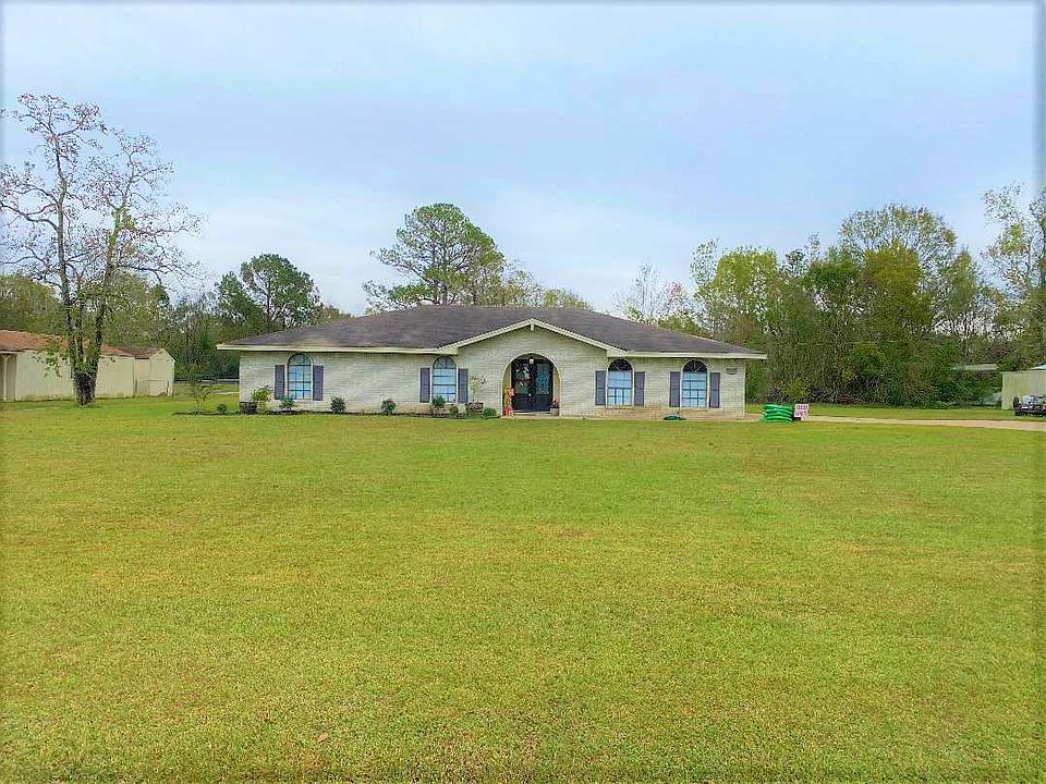 1st image of 830 Sunnyside Dr