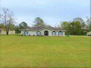 830 Sunnyside Dr, Bridge City, TX 77611